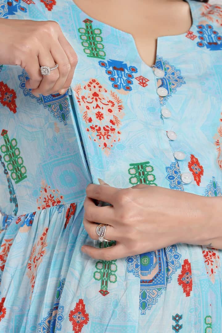 MomsBae Sky Blue Motif Linen Feeding Dress, nursing opening detail