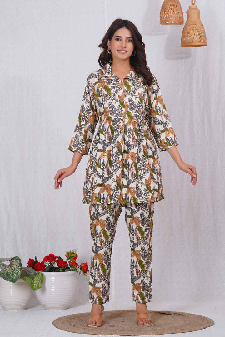 Cream Tropical Printed Feeding Set