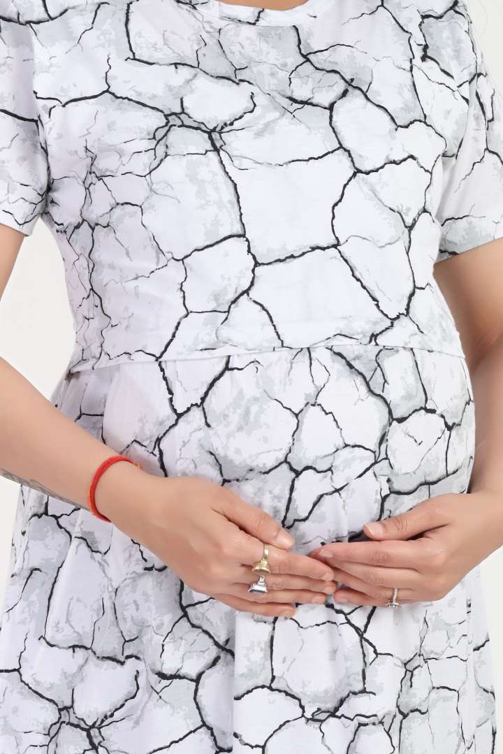 Cloudy Black Print Zipless Feeding Nightie