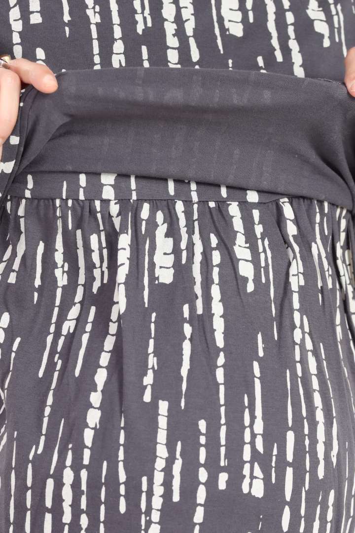 Grey Linear Print Zipless Feeding Nightie