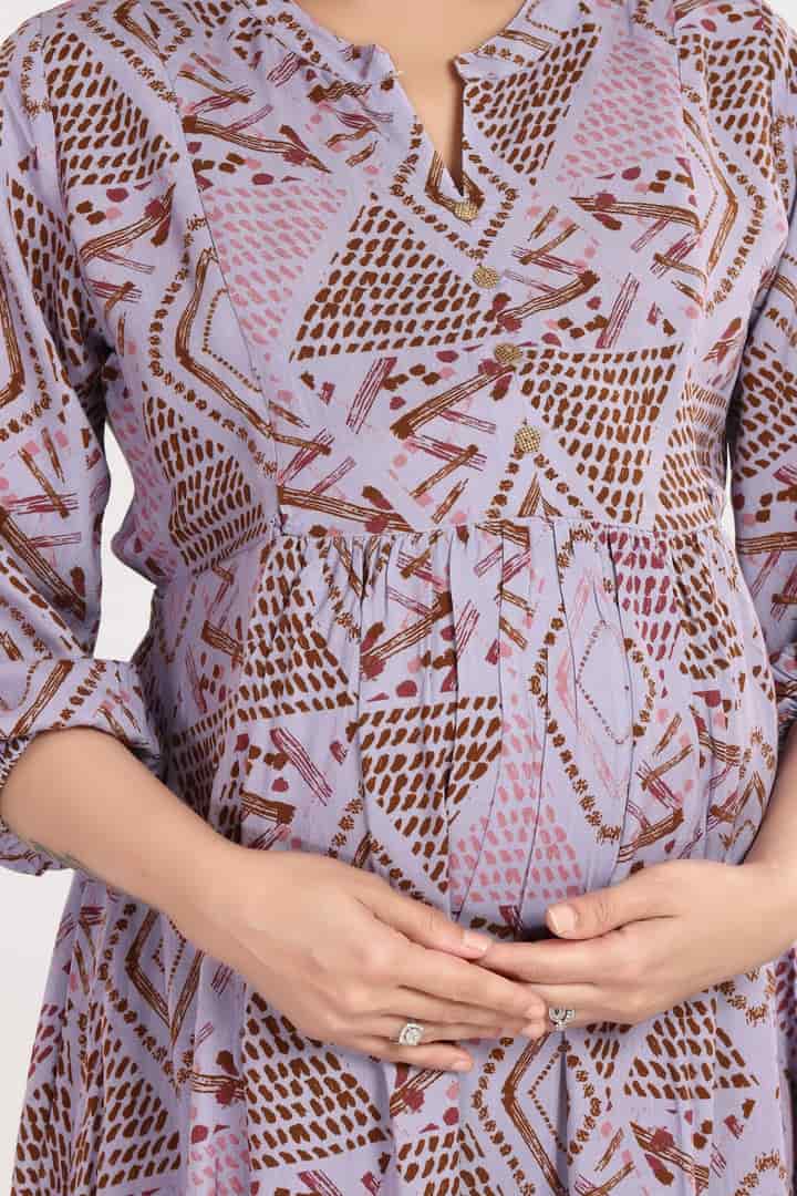 MomsBae Dusty Rose Geometric Linen Feeding Dress, neckline and print detail
