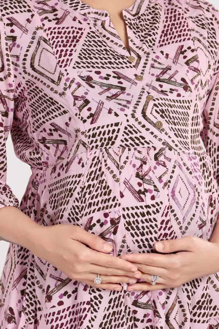 MomsBae Blush Pink Geometric Linen Feeding Dress, neckline and print detail