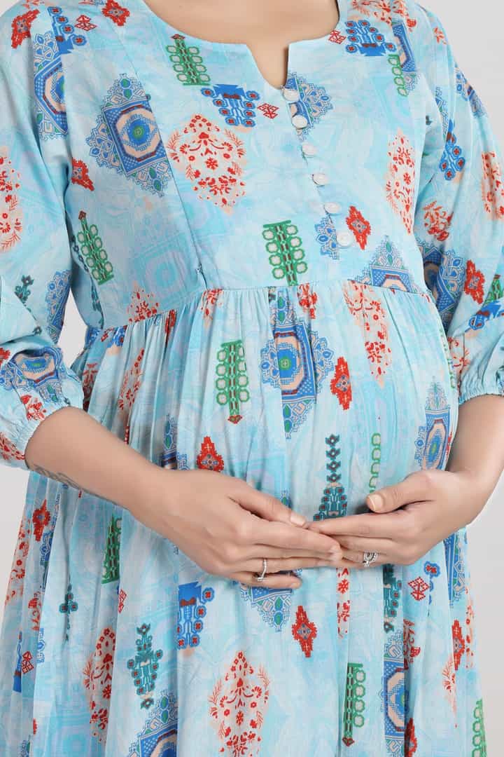 MomsBae Sky Blue Motif Linen Feeding Dress, neckline and print detail