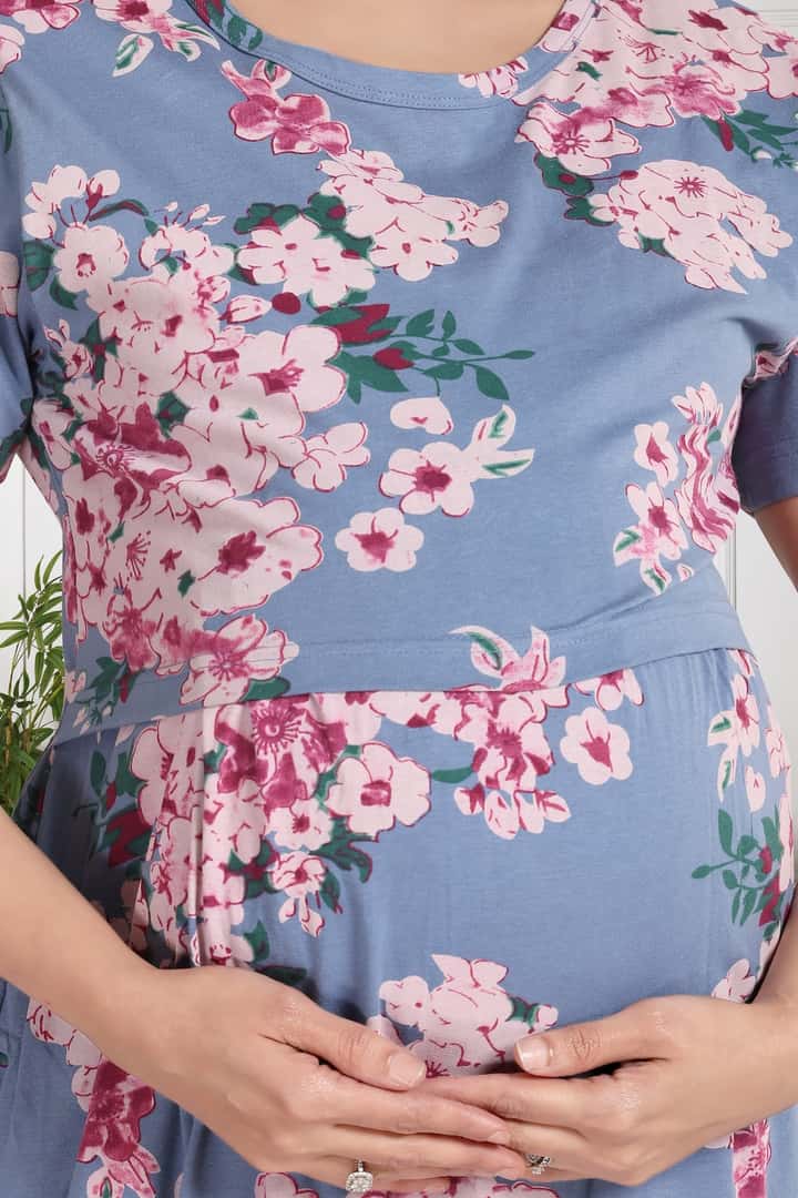 MomsBae Surreal Blue Printed Zipless Feeding Nightie, print detail