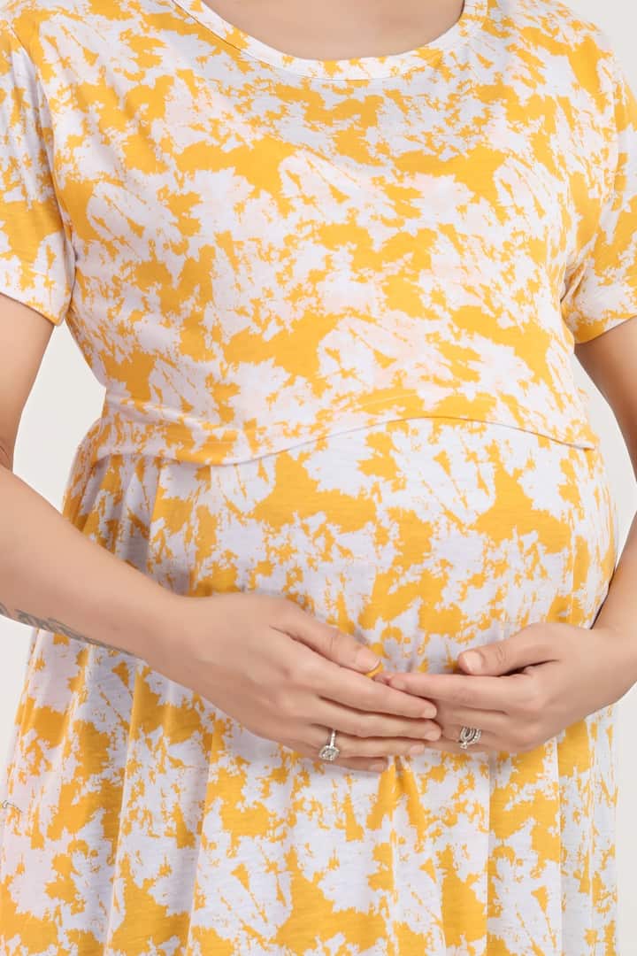 MomsBae Yellow Splatter Zipless Feeding Nightie, print detail