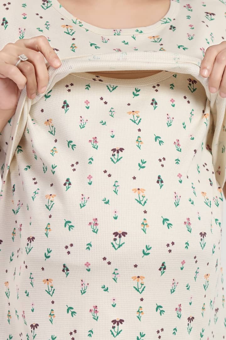 MomsBae Miniature Print Zipless Feeding T Shirt, zipless nursing panel detail
